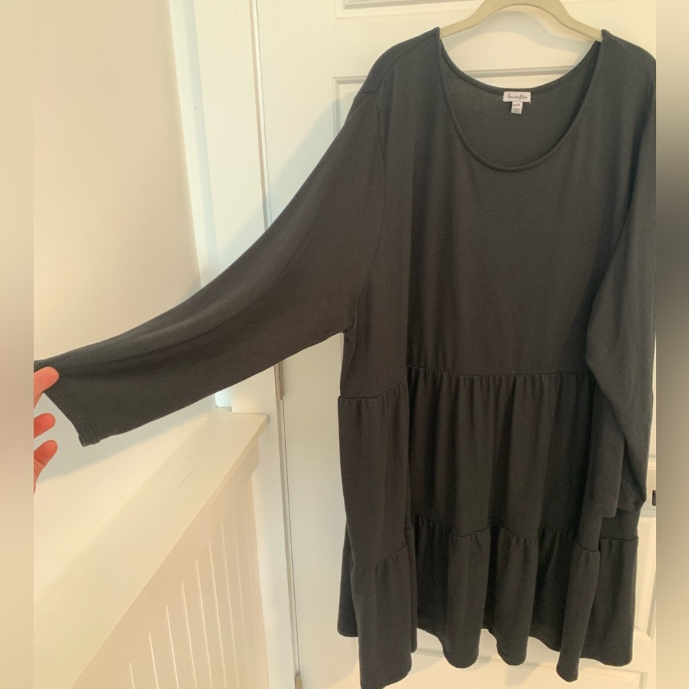 Long sleeve tiered black dress
